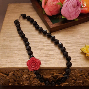 Bora Necklace-Black Necklaces