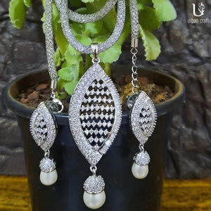 Pearl Bloom Pendant Set Jewelry Sets