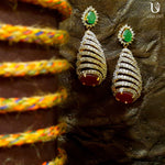 Load image into Gallery viewer, Red &amp; Green Shell Earrings
